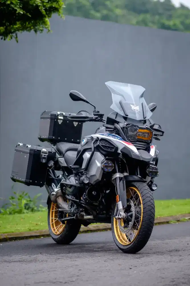 BMW GS 1250 K51 2022 TRIPLE
BLACK