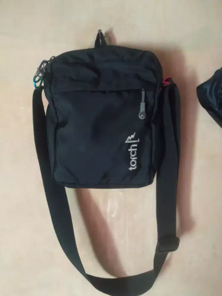 Tas selempang torch