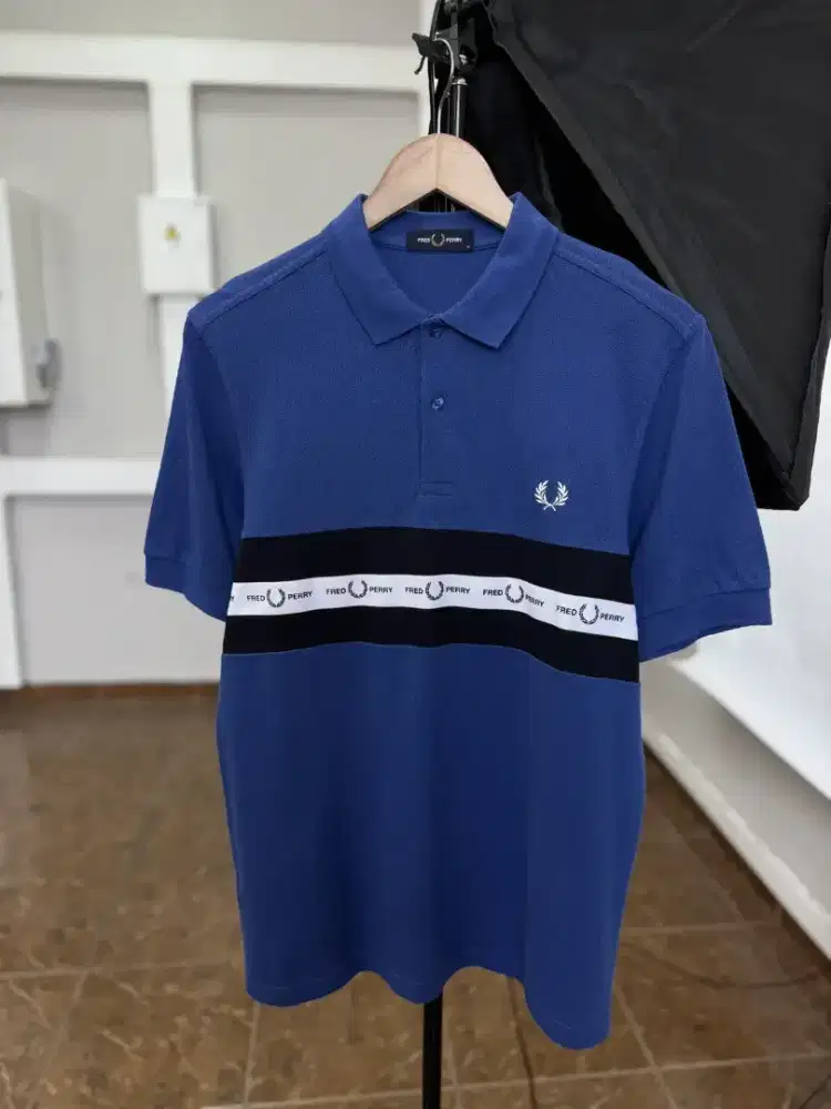 Kaos Kerah FRED PERRY Ukuran ( M )