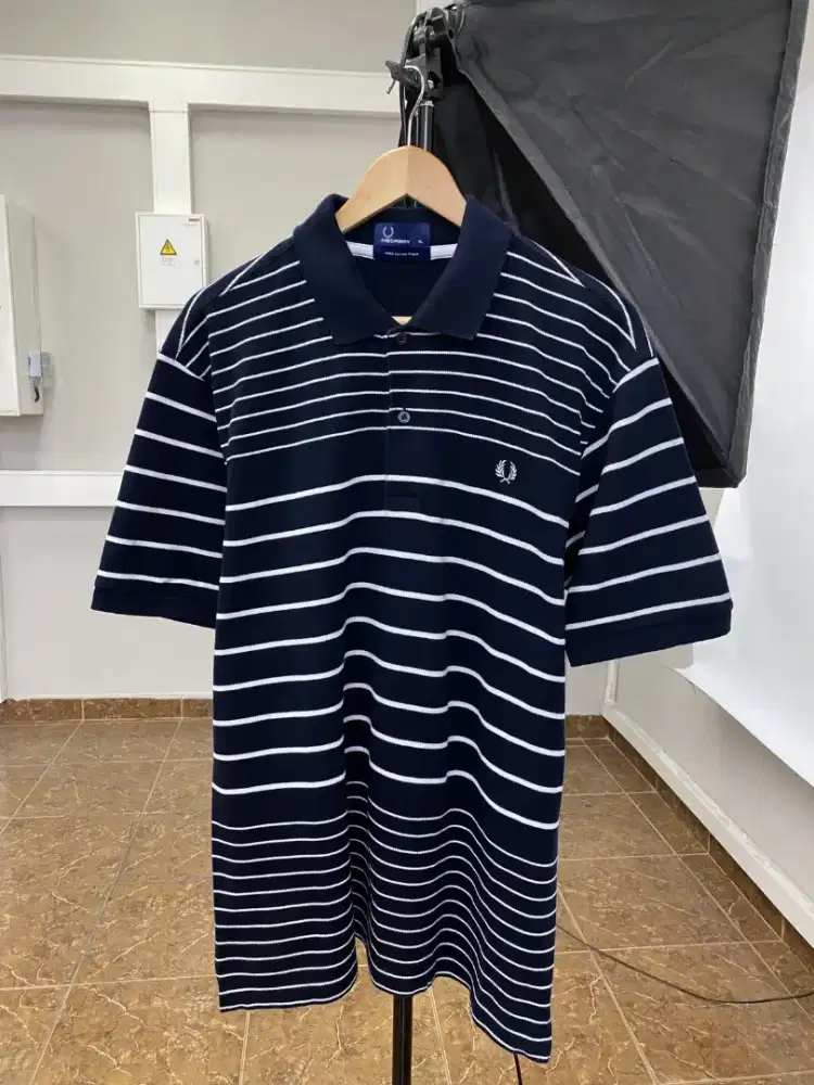 Kaos kerah FRED PERRY Salur Ukuran ( XL )