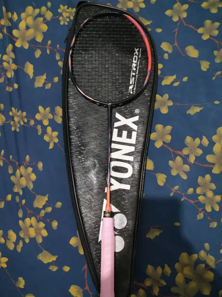 Raket Badminton Yonex Astrox 77 Pro