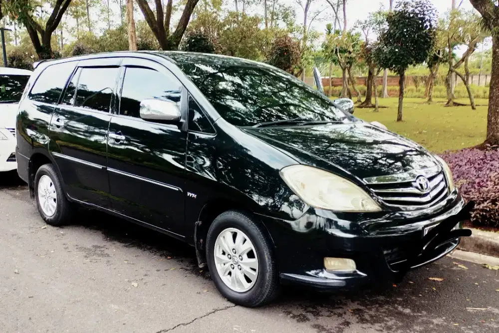 kijang innova 2010 v matic