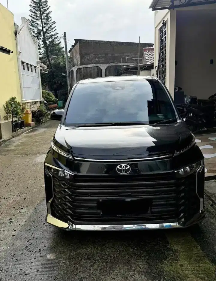 Toyota Voxy 2022 Facelift