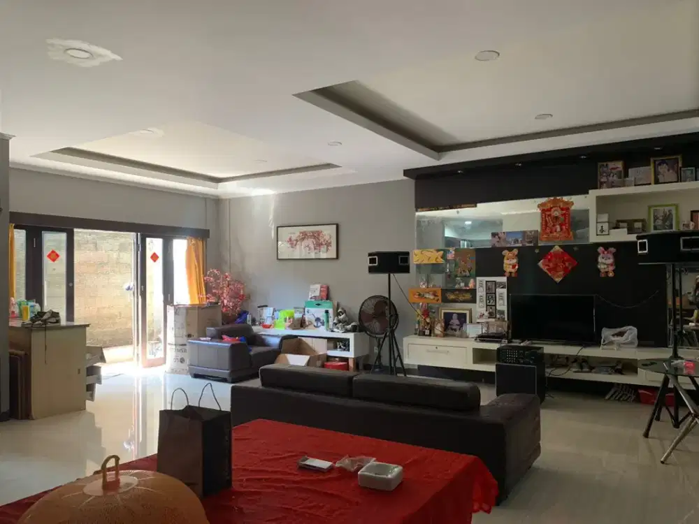 BUC Dijual Segera Rumah Full Furnished Sangat Terawat di Panjer Dekat Renon