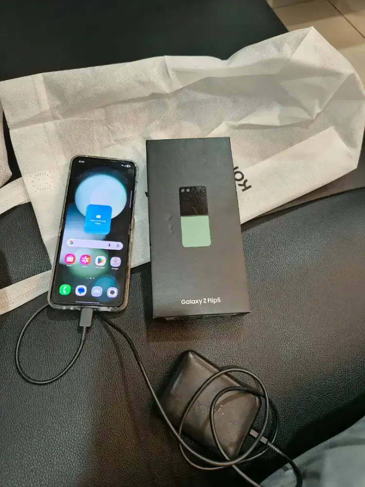 Samsung Zflip 5 8/256GB 
Mulussss