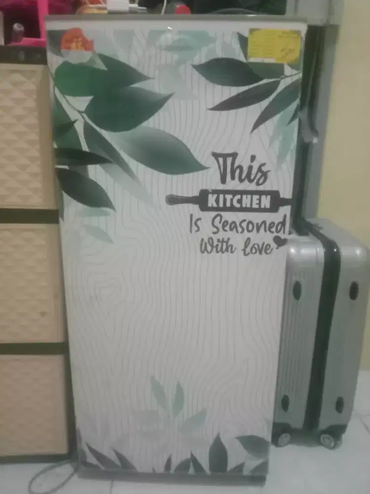 Kulkas Aqua 1 pintu masih dingin banget (Normal) minus pemakaian