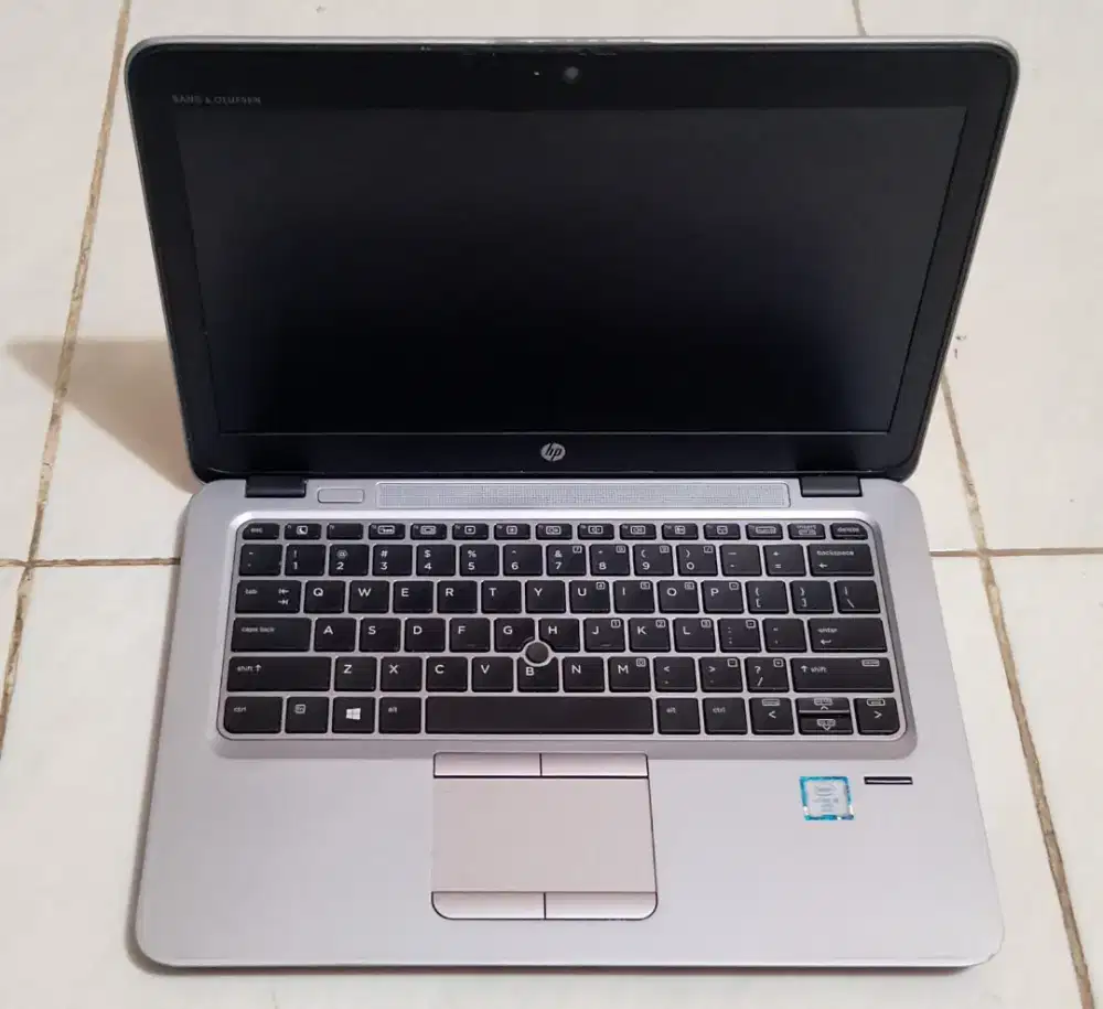 Laptop hp Elitebook 820 g3 i5 gen 6 ram 8gb nvme 256gb