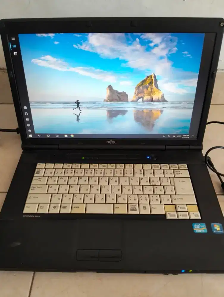 Dijual laptop fujitsu A561/c