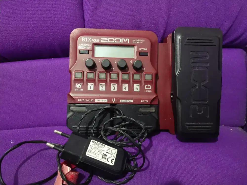 Efek baas zoom b1x four