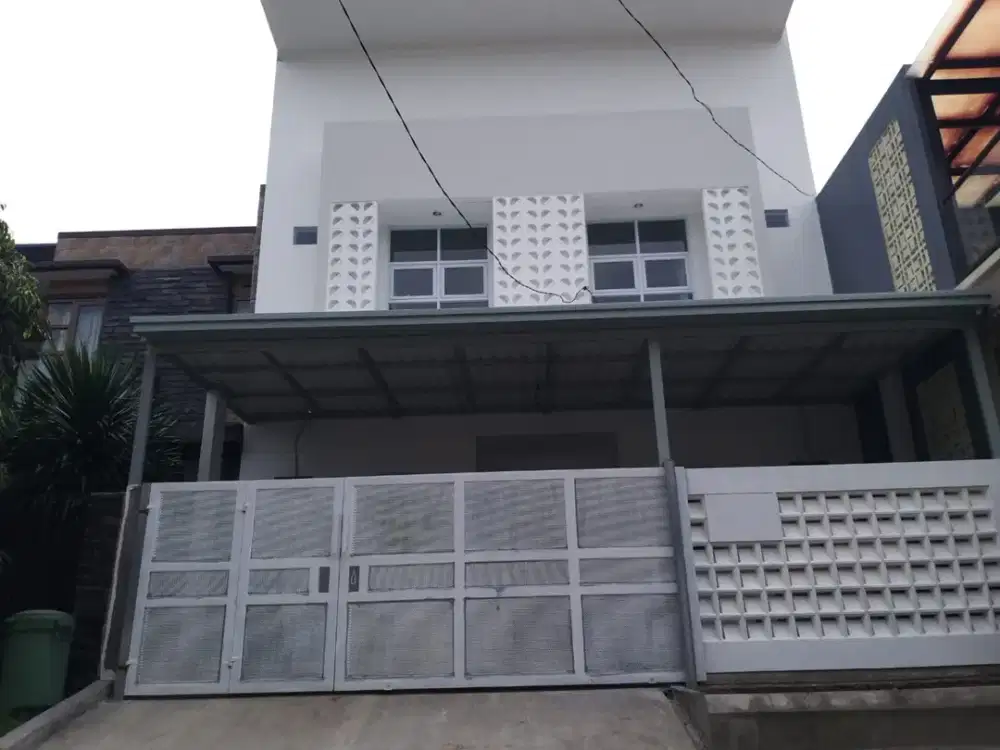 DIJUAL Rumah Tinggal cocok untuk Rumah Kost  di Buah Batu Regency dekat STT Telkom, RS. Mayapada