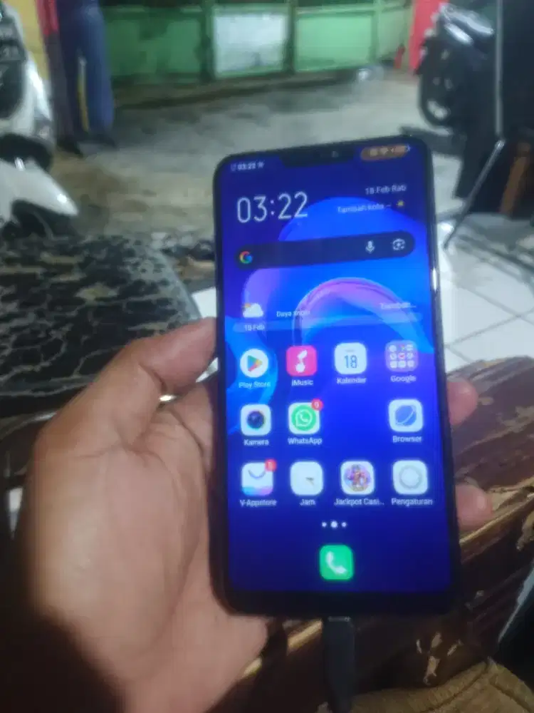 Vivo V9 4/64 (batangan)