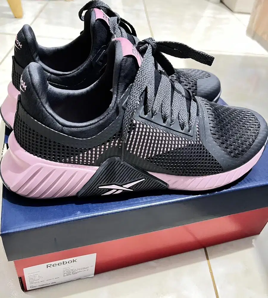 Preloved sepatu reebok size 37,5