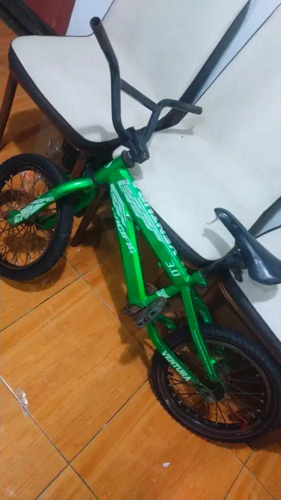 Facific ventura size 16 inch