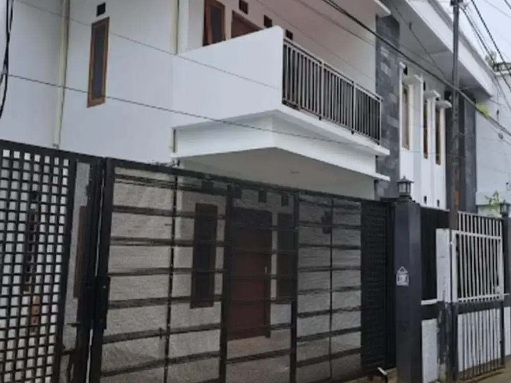 Disewakan Rumah 2,5 lantai siap huni di sayap buah batu dekat Langlangbuana, Bandung Eye Center, Rs. Muhammadiyah