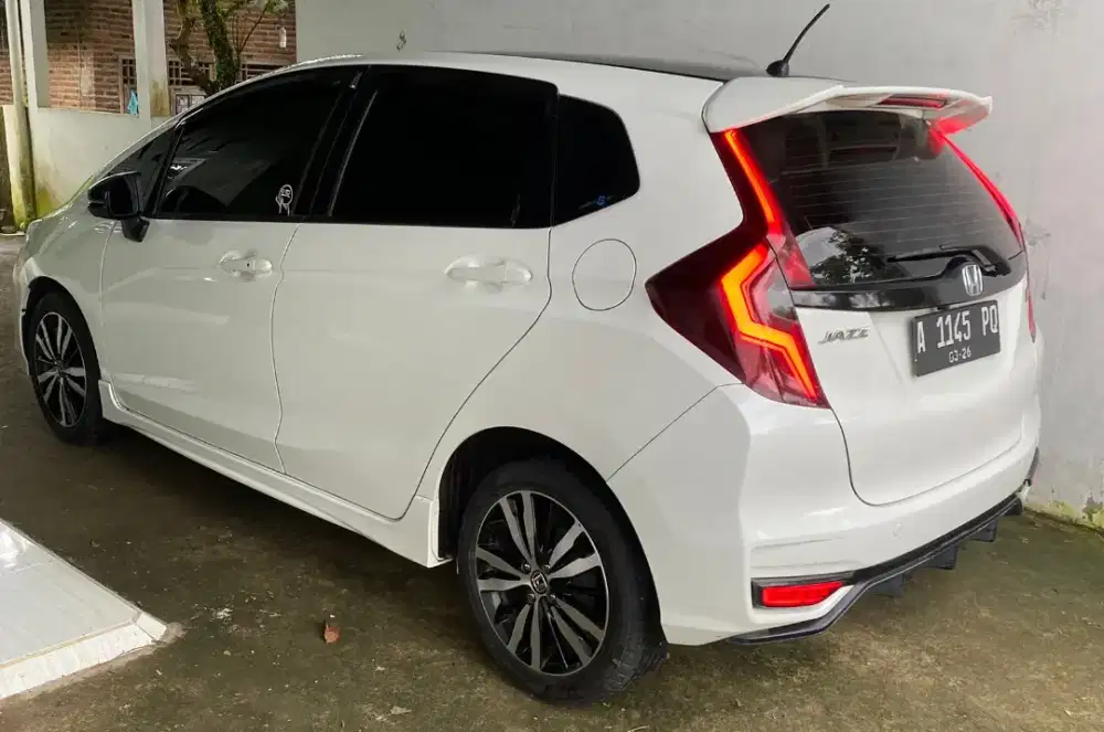Jual jazz gk5 manual th 2021 low km
