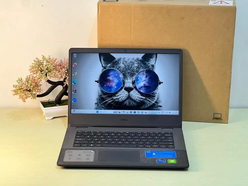 Dell Vostro 3400 i5-1135G7 8/256 VGA Nvidia MX330 2 GB Fullset Mulus