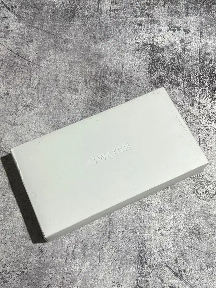 Apple Watch Ultra 2 49mm Titanium Inter  ( BNOB )