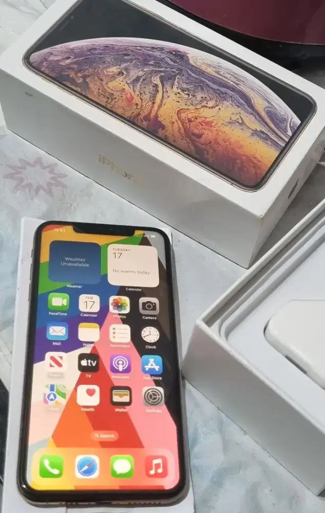 Iphone 11 promak 64gb hp charger