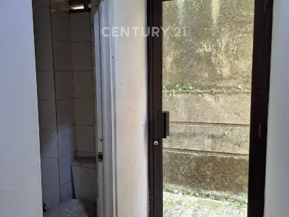 Rumah 2 Lantai Kota Baru Parahyangan   /m