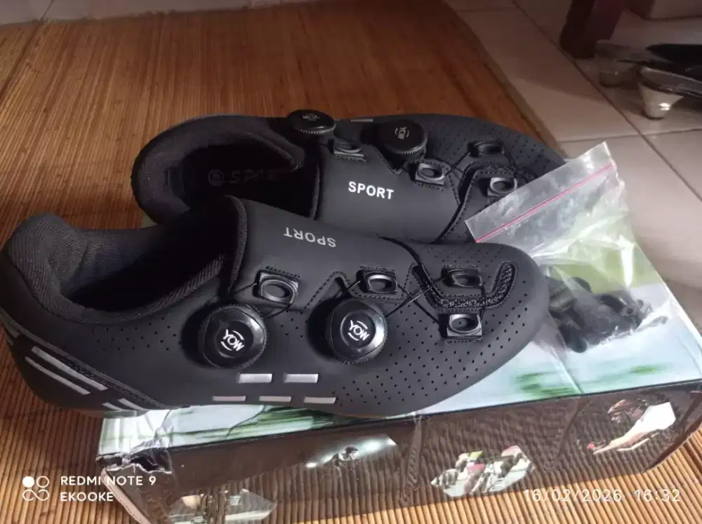 Sepatu Sepeda Multi Cleat Roadbike Merk Sport