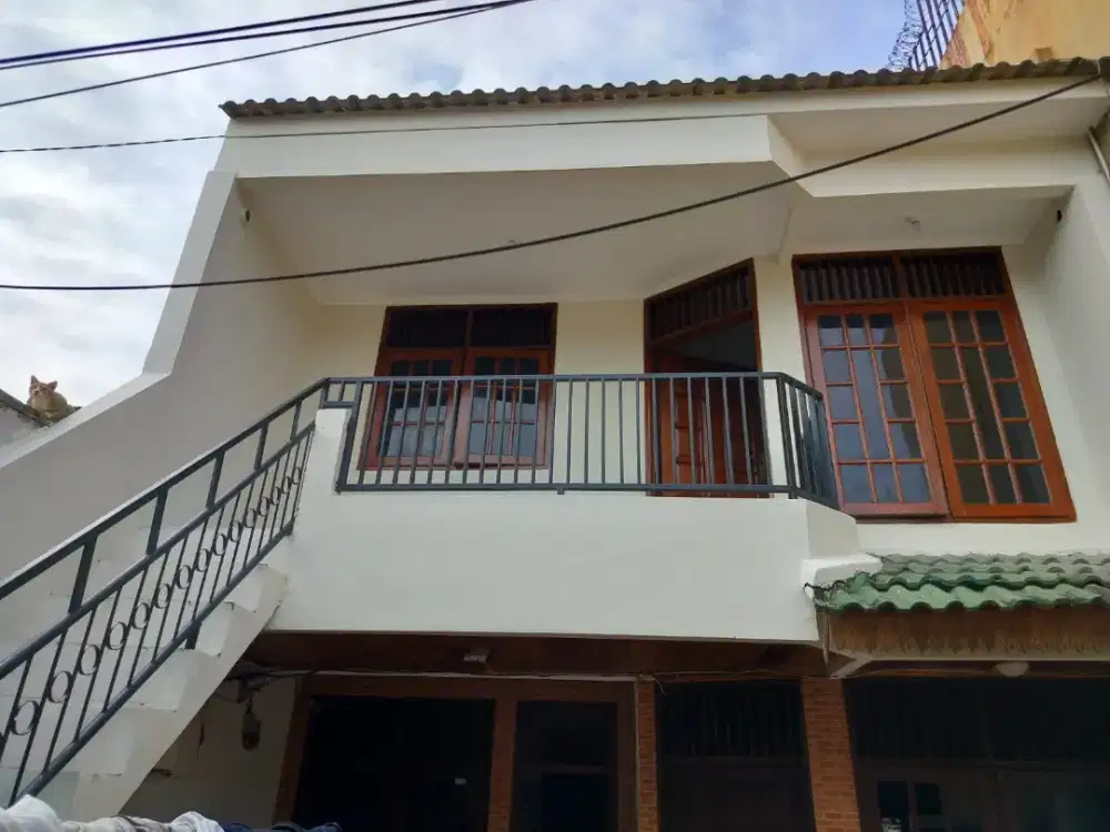 Disewakan Rumah (Lantai 2 Saja) Pondok Kelapa Jakarta Timur