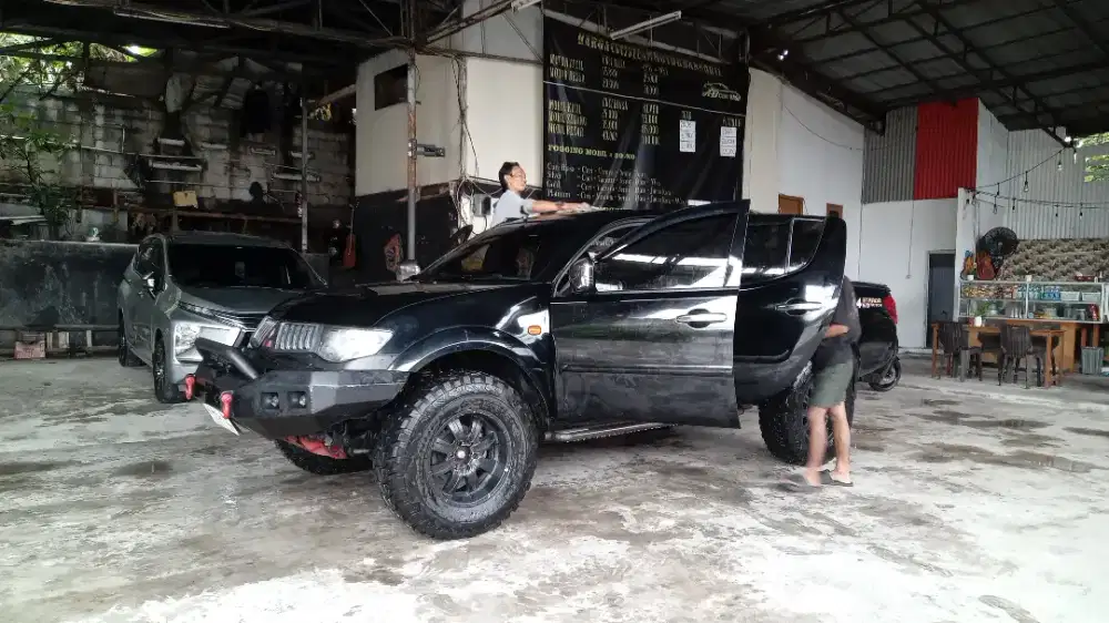 Automatic 4x4 Double Cabin TRITON Mitsubishi