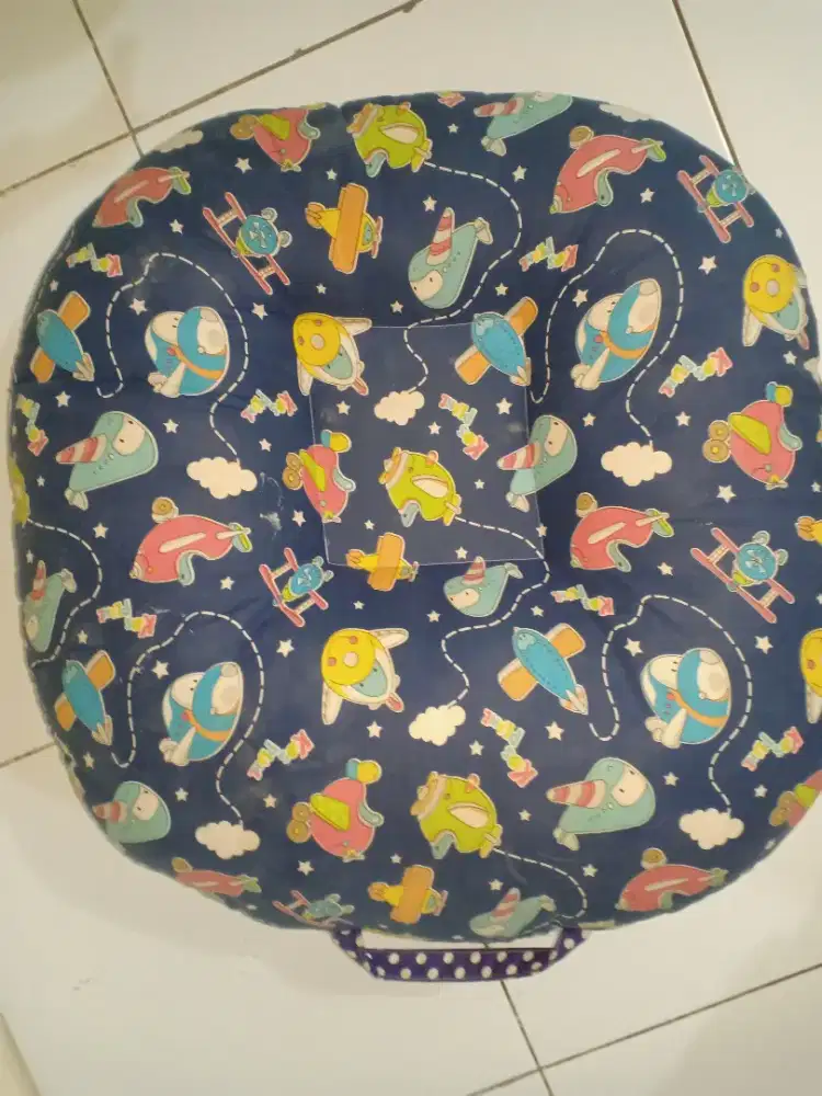 Di jual Kasur bayi + Sofa bayi (BU buat makan)