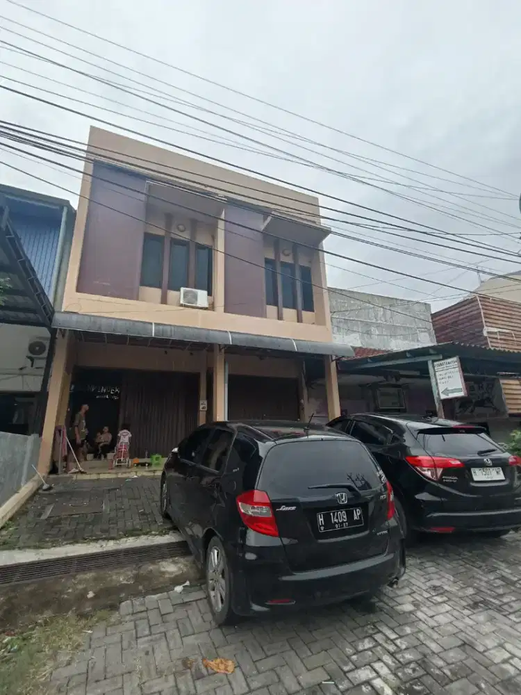 Dijual cepat 2 ruko bekas Lounge & Bar