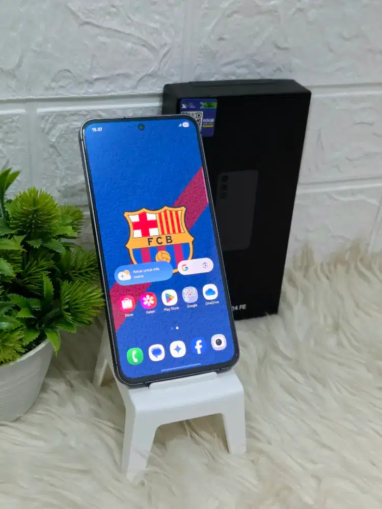 Samsung S24 FE 256Gb Hitam Mulus Lengkap