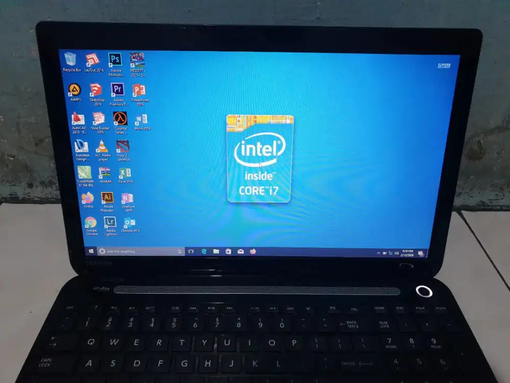 Toshiba Satellite Pro Corei7(8Cpus)Ram8gb Ssd Slim Glossy Lengkap