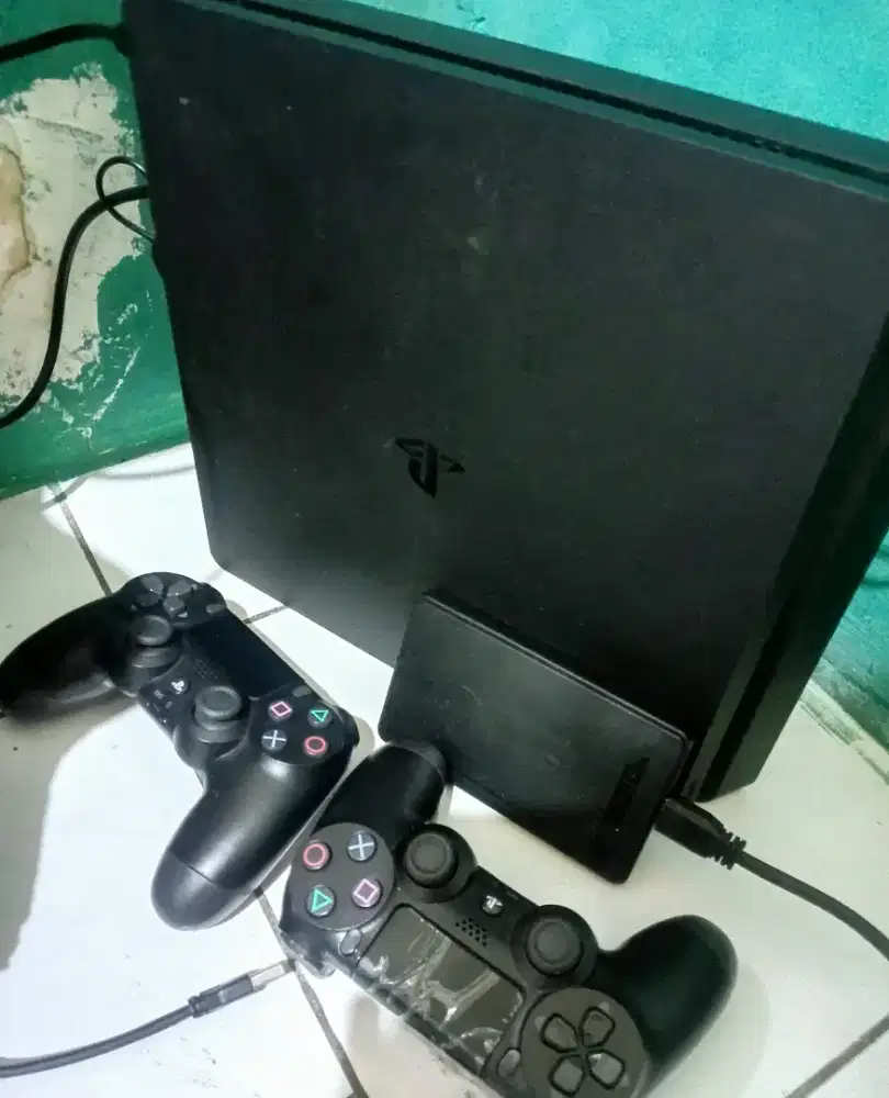 PS4 Slim 1TB FW 11 Full Game