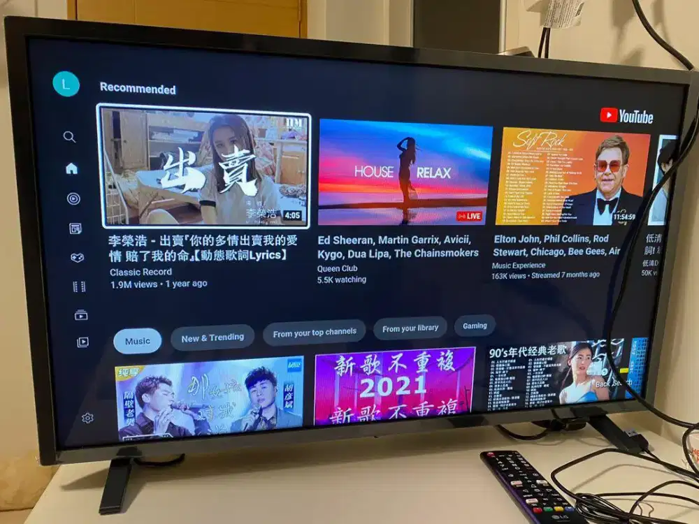 Smart TV LG Led 32 inch kondisi mulus jarang di pakai