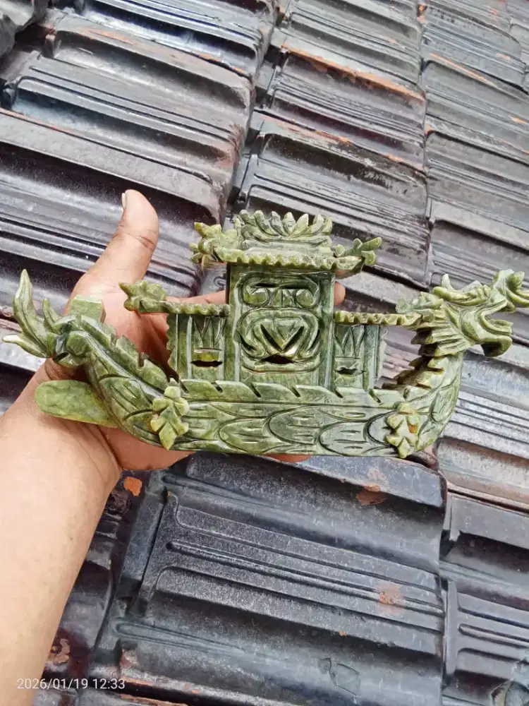 (WAJIB Transaksi Offline)Giok Carving Dragon Ship - For Collector