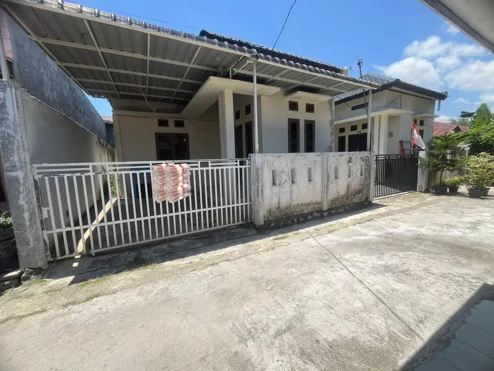 Rmh minimalis type 80 GP neusu depan swalayan 2M pusat kota madya