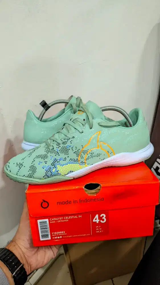 Sepatu Futsal Ortuseight Catalyst Celestial IN Sage uk.43