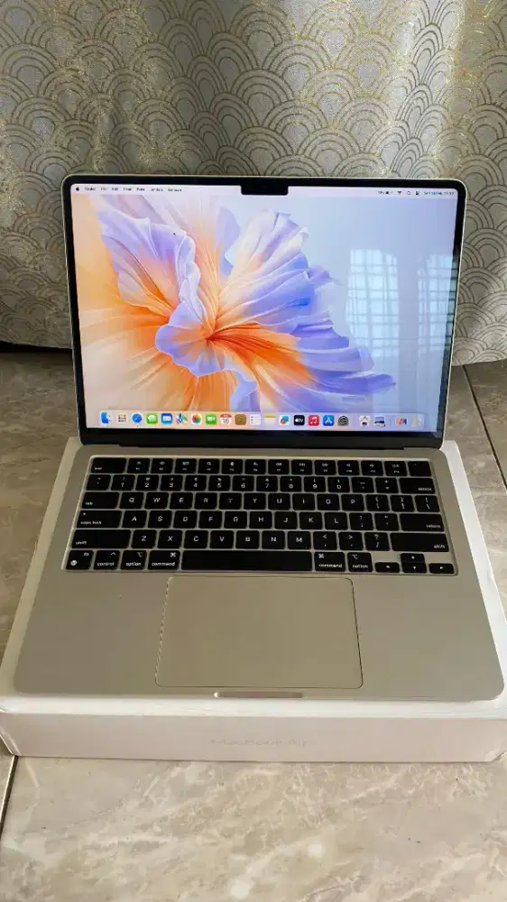 Macbook Air M2 Fullset iBox