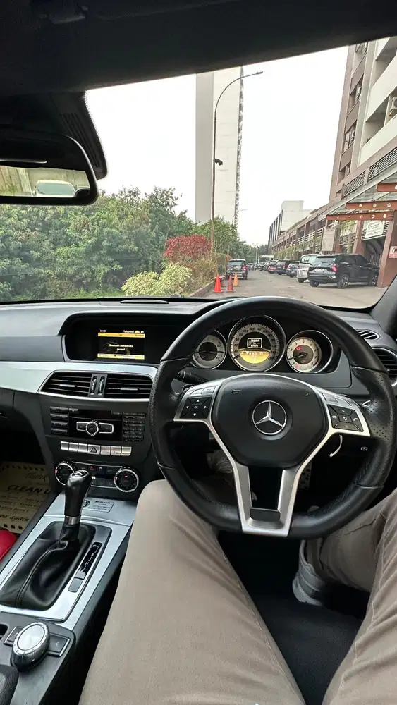 Mercedes-Benz C250 2011 Bensin
