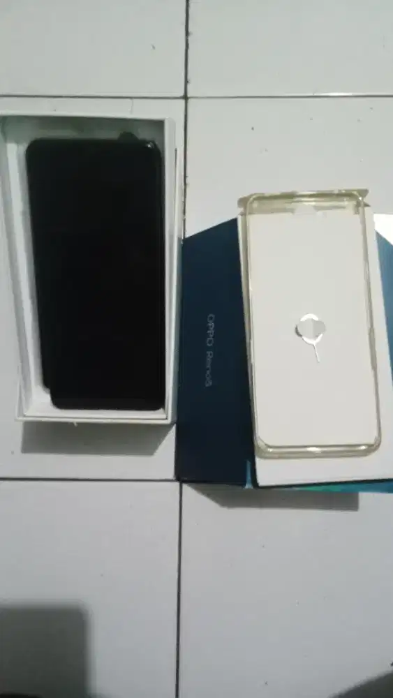 Dijual aja Hp Oppo Reno 3 8/128