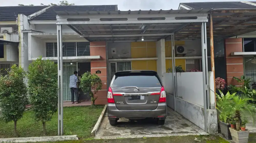 Di Sewakan Rumah Strategis