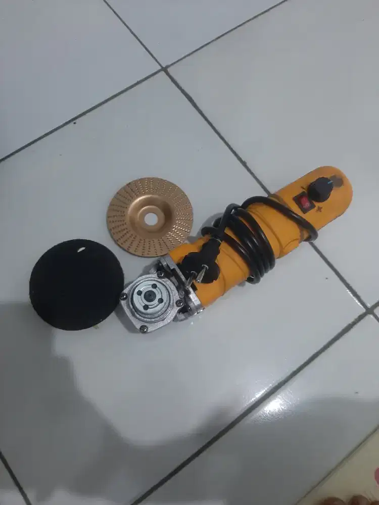 Gerinda sudah di pasang dimer pengatur kecepatan