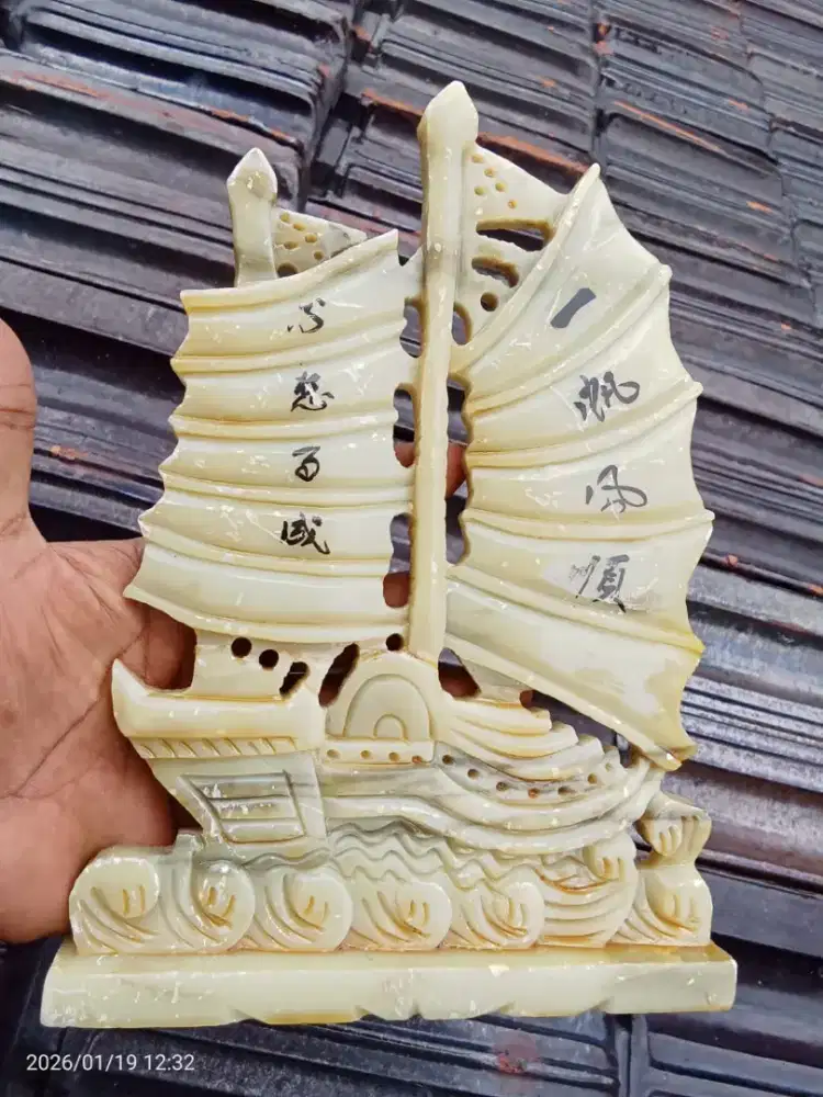 (WAJIB Transaksi Offline)Giok Carving Chiness Ship - For Collector