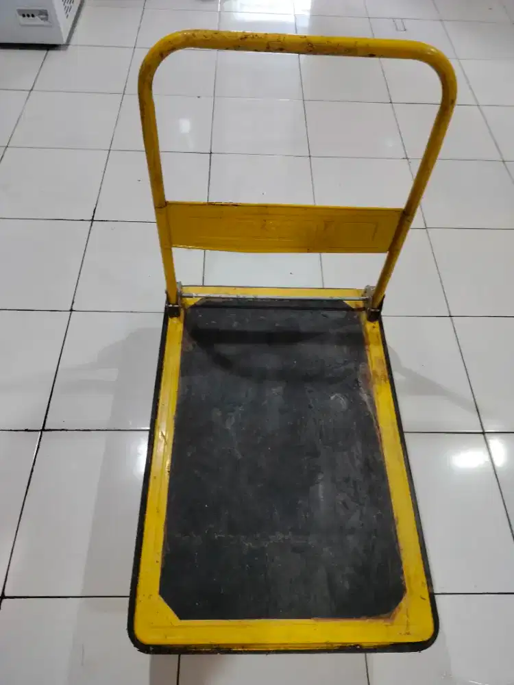 Trolley untuk barang