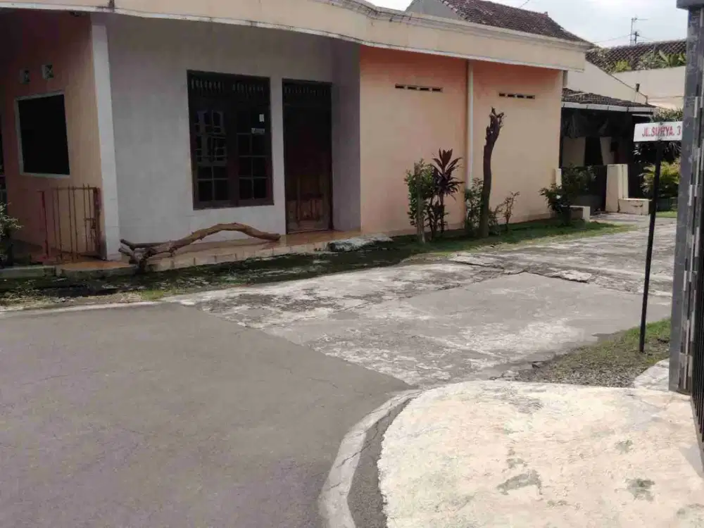 Rumah hook Tipe 180/198 , lingkup perumahan, 100m dari jalan raya nasional palur - sragen, jalan 5m ngringo jaten