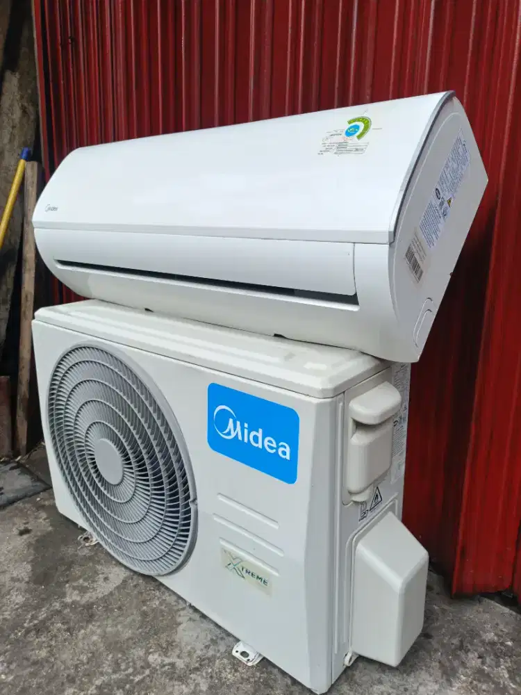 Jual AC media 1pk barang copotan kantor masih ori freon ful siap pake