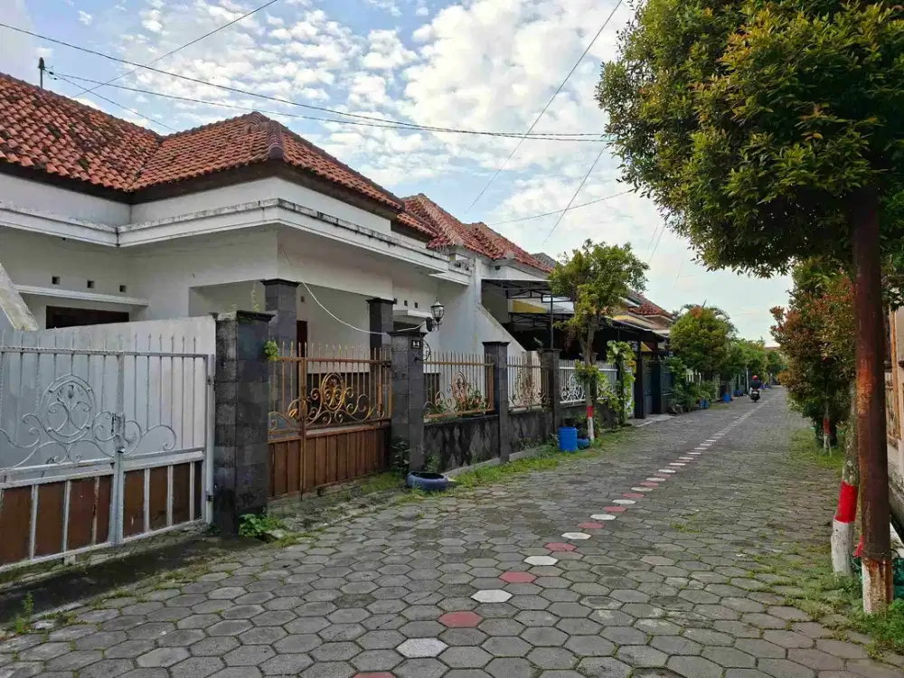 Cluster One Gate 1 menit Luwes Gentan Baki Sukoharjo