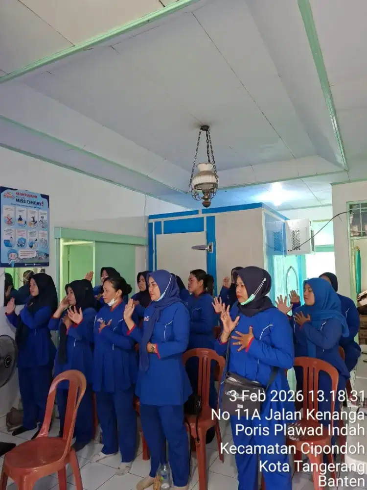 Memasarkan produk cimory