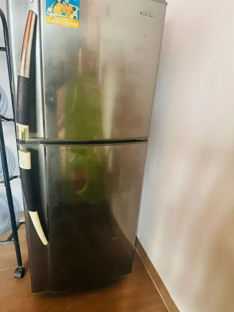 Kulkas Sharp 2 pintu second