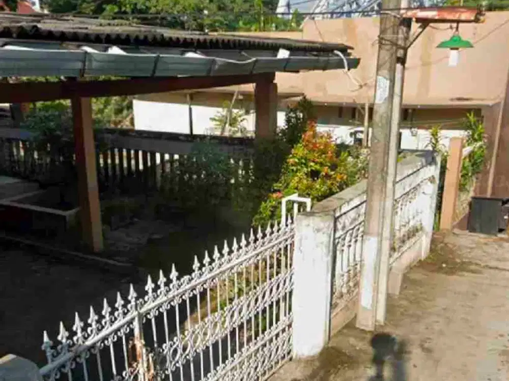 Rumah 490 jt hitung tanah 168 m2  langsung dr jl raya agus salim akses mobil dekat stasiun bekasi