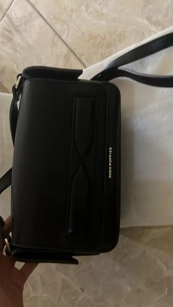 Tas Hush Puppies original, hitam