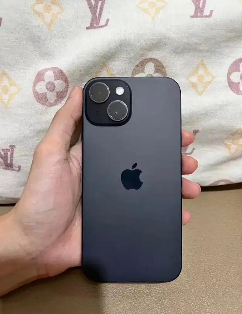 iPhone 15 128Gb ex iBox